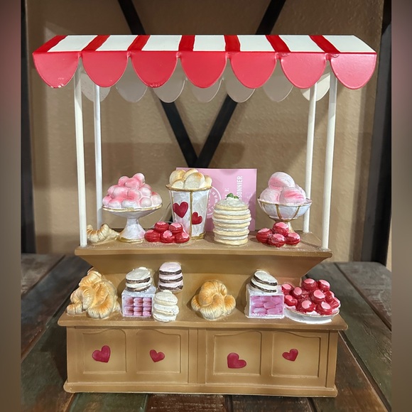 Martha Stewart Other - Martha Stewart Sweet Breads Market Table Decor